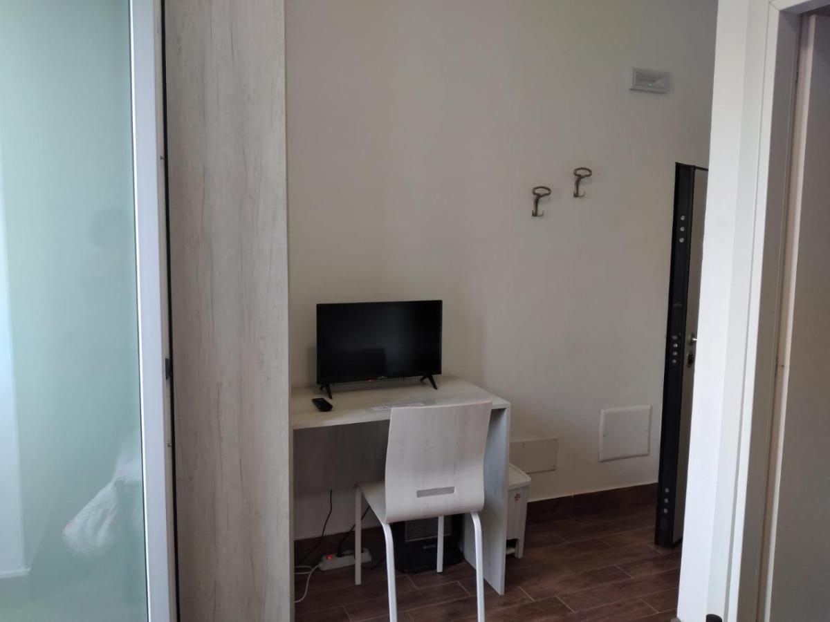 Curti Granda Hotel Rescaldina Екстериор снимка